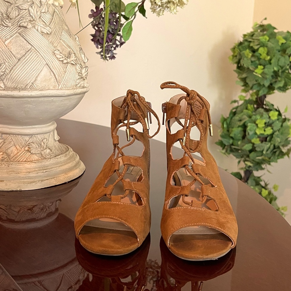 Steve Madden Ankle Lace Up Block Heel Sandals - Picture 2 of 5